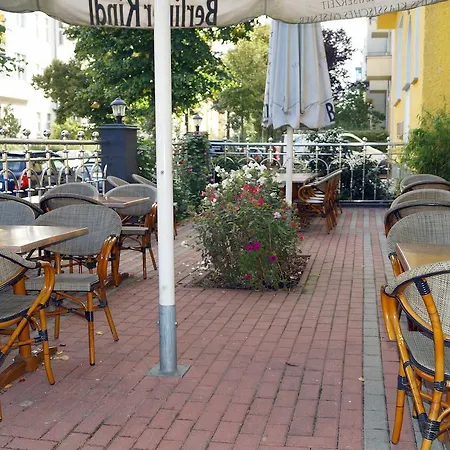 Отель Karlshorst 3*
