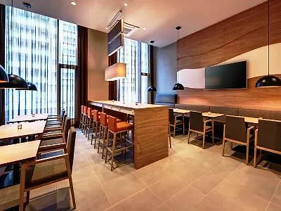 柏林市中心亚历山大广场希尔顿汉普顿酒店 酒店 柏林