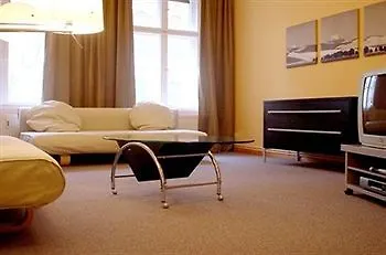 Schoenhouse Avenue - Digital Access Berlin