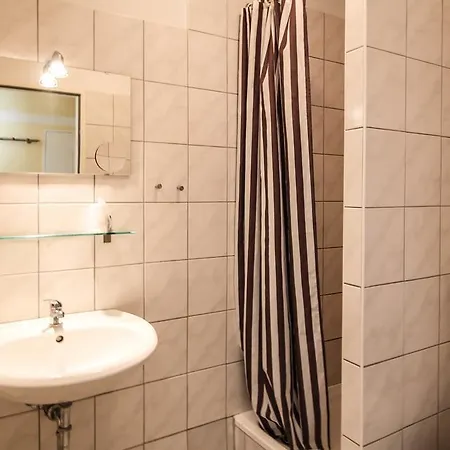 Kolo 77 Hotel *
