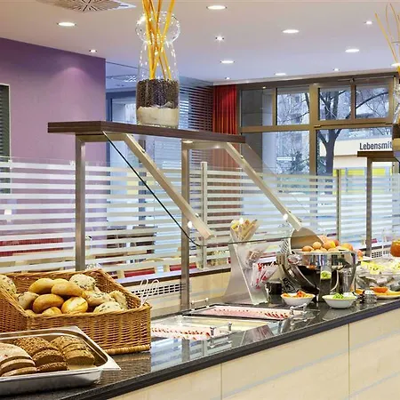 Express Centre By Ihg 3*