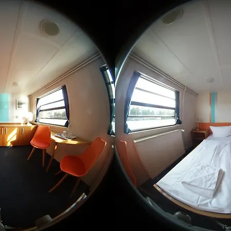 Shipotel-berlin Gmbh, Shipotel Eastern & Shipotel Western Отель 2*
