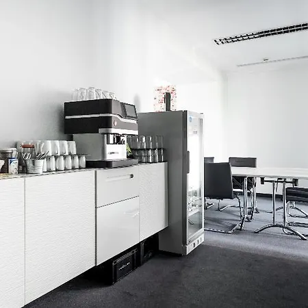 Generator Prenzlauer Berg Хостел Берлин