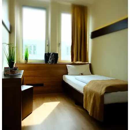 Motel Plus Berlin Ξενοδοχείο 3*