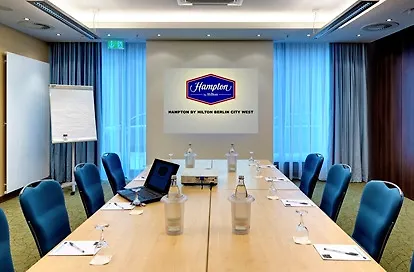 Hotel Hampton By Hilton West 3*