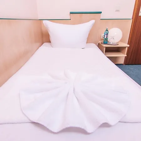 Hotel-pension Odin 2* ברלין