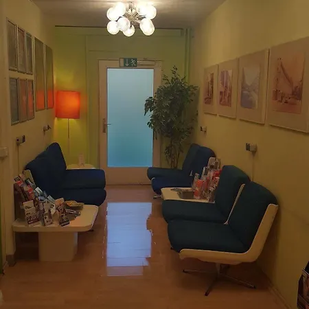 Ostel - Ddr Hostel *