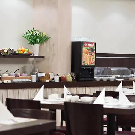 ¿cuáles Son Mejores Cerca De Puerta De Brandeburgo? Hotel 3*