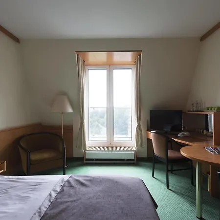 Living Grosser Kurfuerst 4* Berlin