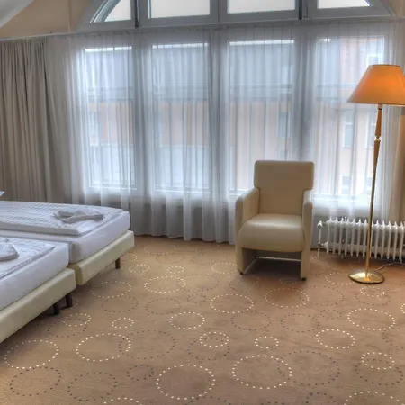 Hotel Selina West