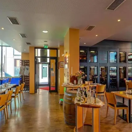 Hotel Am Borsigturm 4*