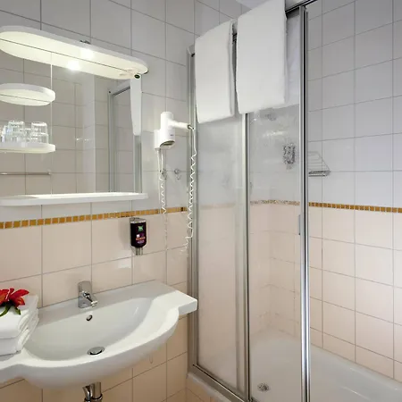 Hotel Ibis Styles Ost 3*