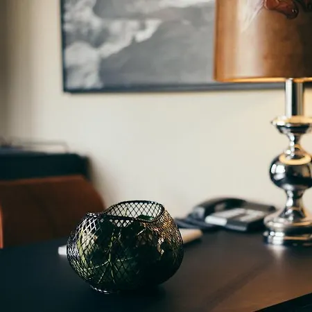 Hotel Chrome