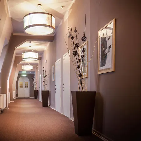 Und Hotel