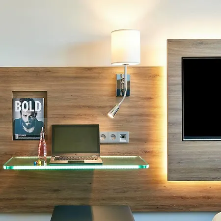 Hotel Moxy Ostbahnhof Berlin