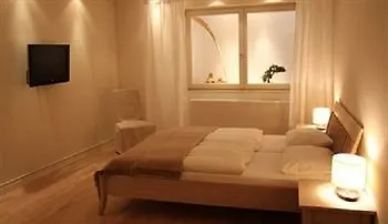 Schoenhouse Avenue - Digital Access Apartment *