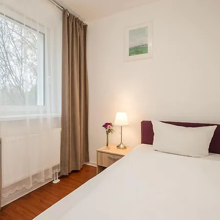 Hotel City Green Berlin 3*