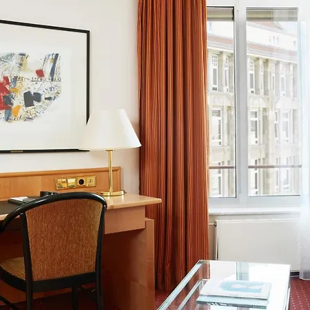 Living Grosser Kurfuerst Hotell 4*