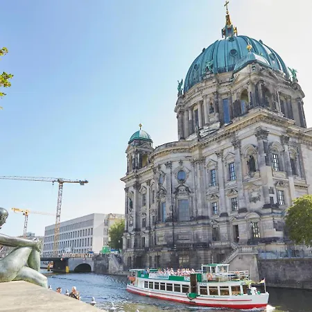 Hotell Living Grosser Kurfuerst 4*