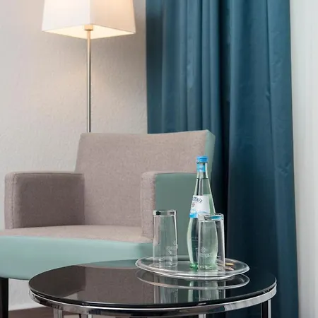 Hotel City East 4*