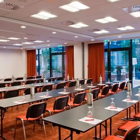 Adina Mitte 4* Berlin