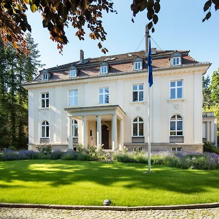 Europaeische Akademie 3* Berlin