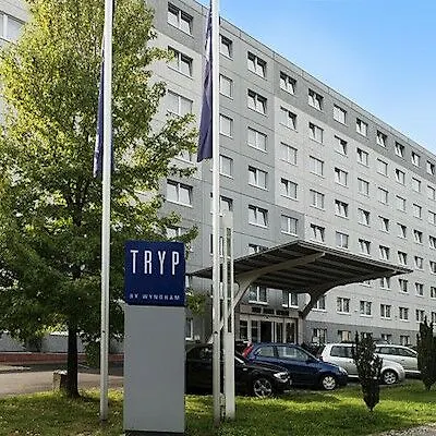 Good Morning + East Otel 3*