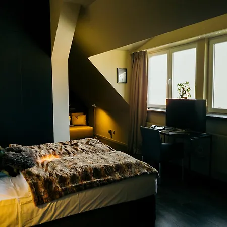 Hotel Chrome