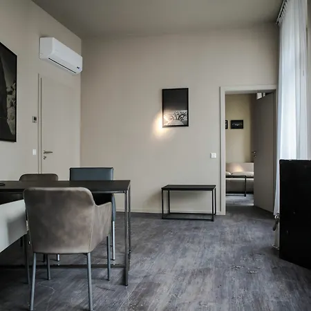 Chrome Hotel