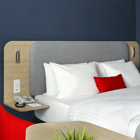 Express Centre By Ihg Hotel