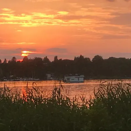 Marina Hausboote Und Seelodge Botel *