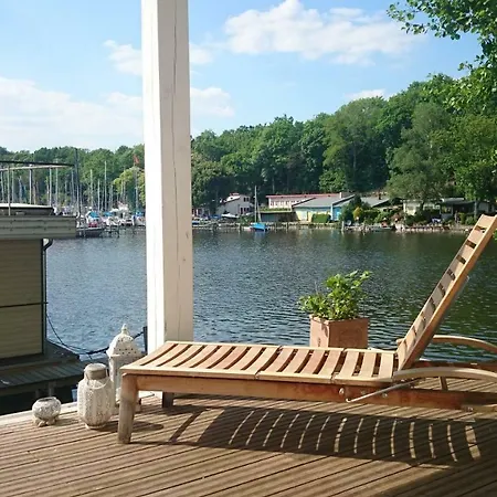 Botel Marina Hausboote Und Seelodge