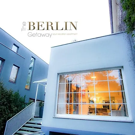 The Getaway / 80qm In Berlin's Historic Diplomatic Quarter Apartment *