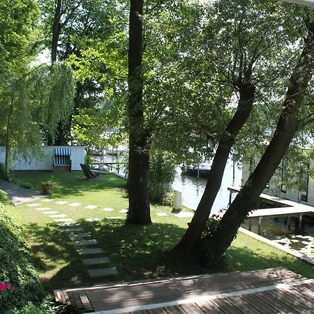 Marina Hausboote Und Seelodge Botel *