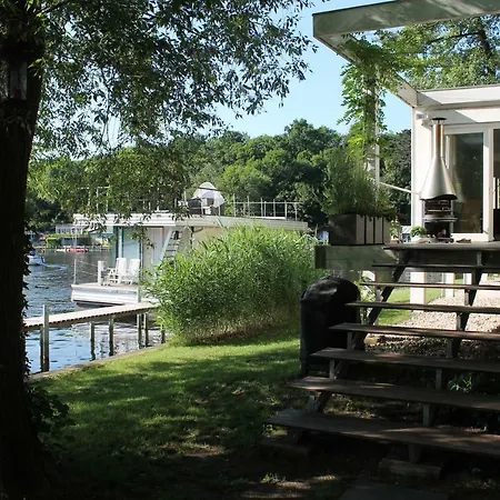 Marina Hausboote Und Seelodge Botel *