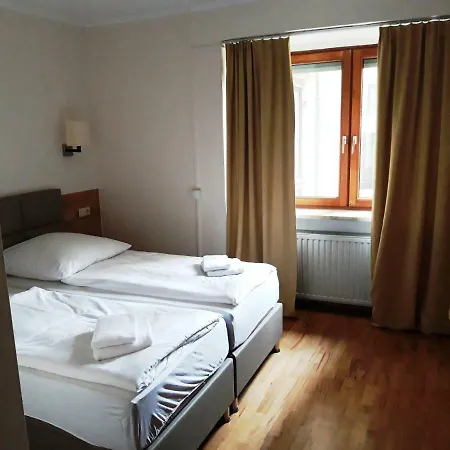 Lv & Am Luetzowplatz Apartment *