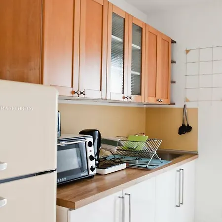 Beautiful Park For 4 Guests Apartment *