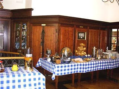 Am Gendarmenmarkt 4*