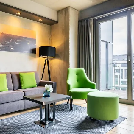 Downtown Mitte 4*