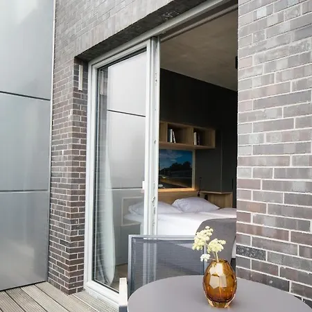 Downtown Mitte 4*