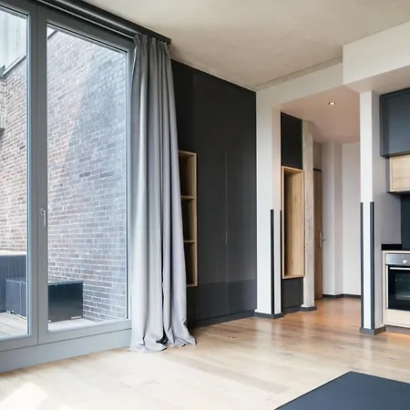 Downtown Mitte 4*