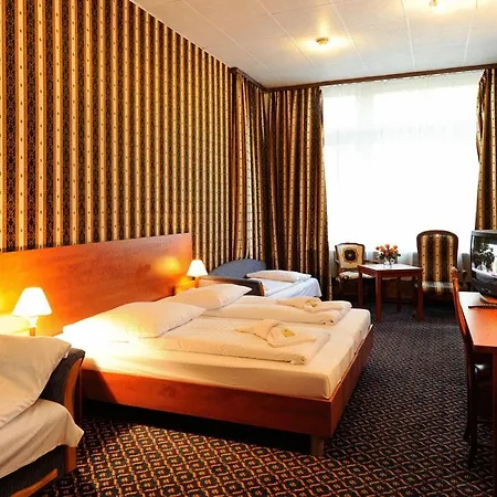 Am Kurfuerstendamm 3*