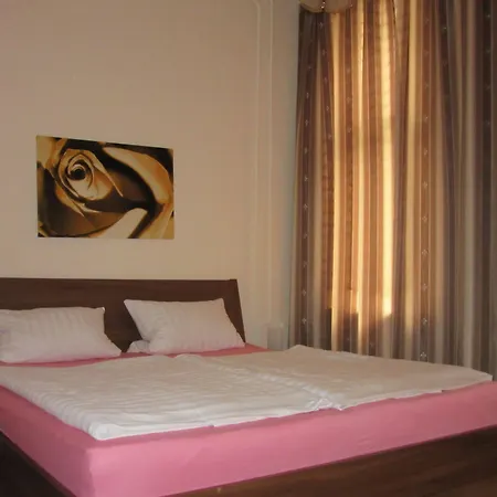 Hotel-pension Charlottenburg Guest house