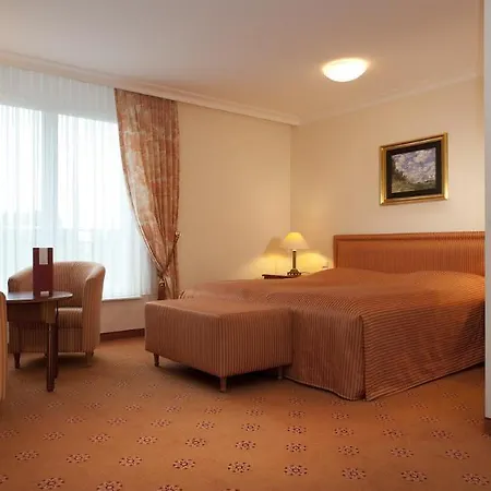 Hotel Victor's Residenz-hotel 4*