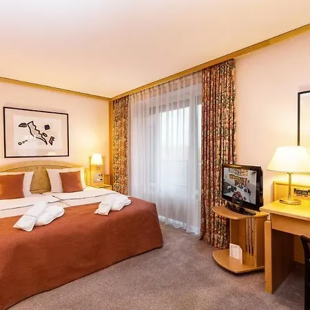 Living Grosser Kurfuerst Hotell Berlin