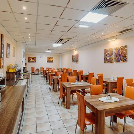 فندق ألبير ام بوتسدام بلاتس 3*
