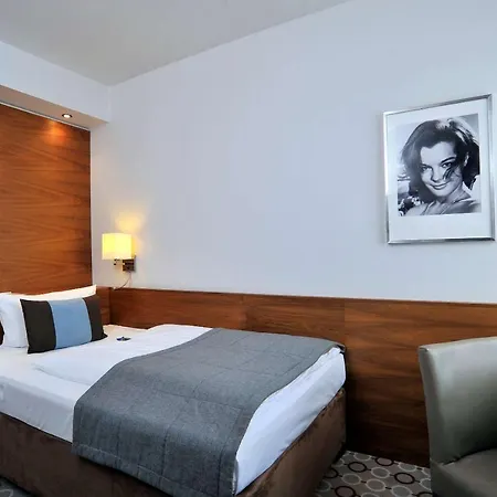 Hotel Golden Tulip Hamburg Berlin