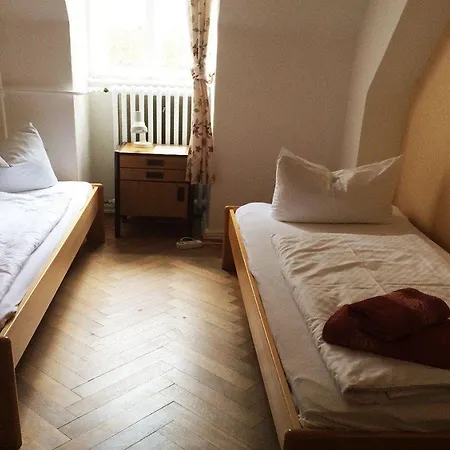 Gaestehaus Der Polizei Zajazd 3*