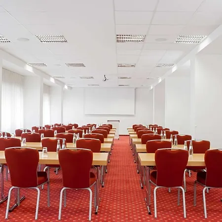 Szálloda Nh West 4*