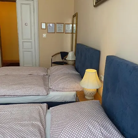 Gunia Guest house